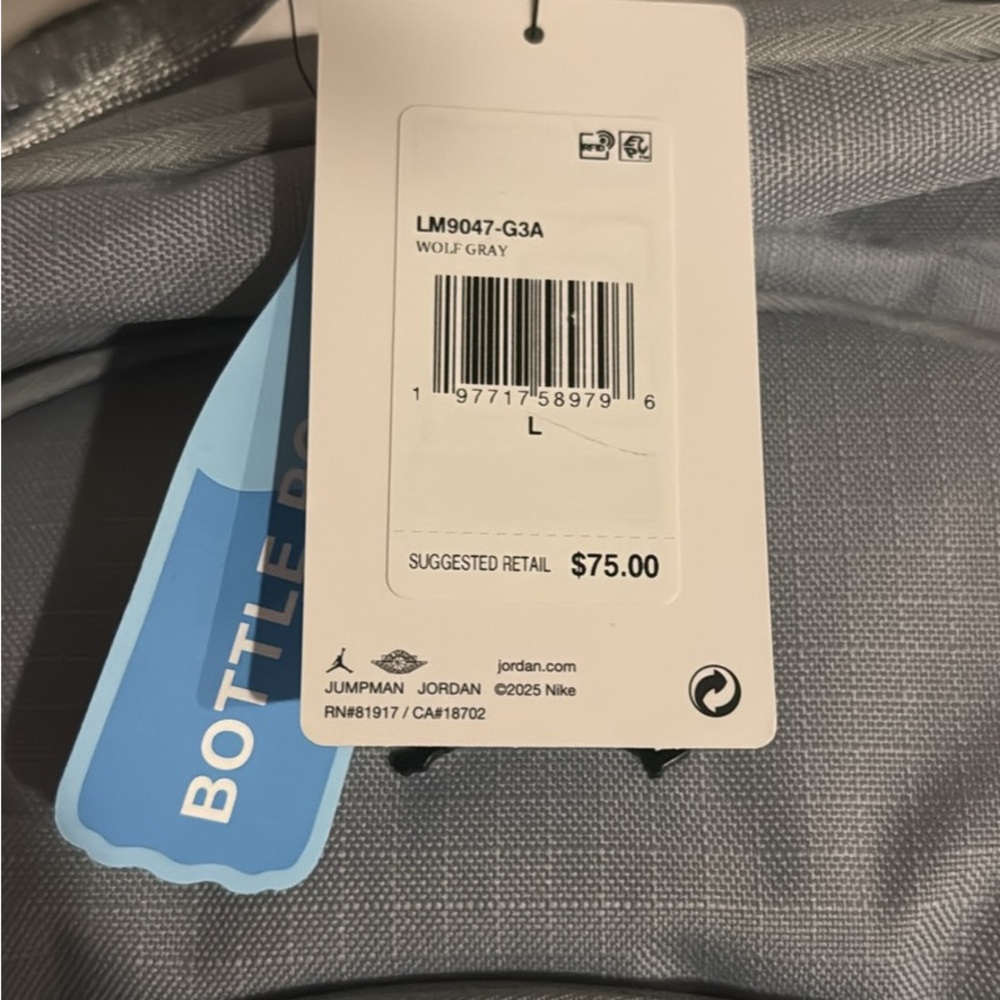 Jordan Blacktop Backpack - Picture 3 of 5